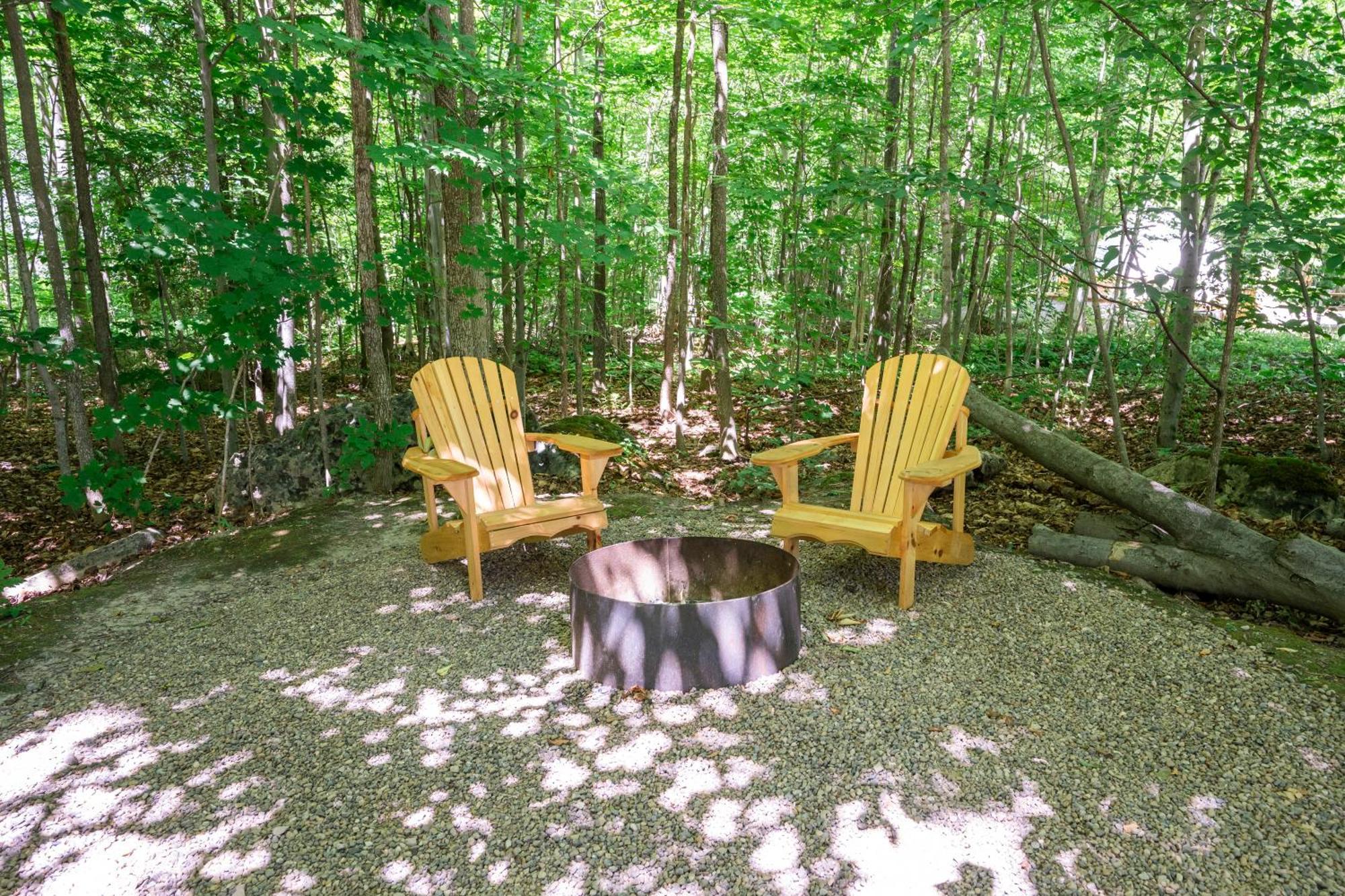 Hotel Grotto Getaway Miller Lake Exterior foto